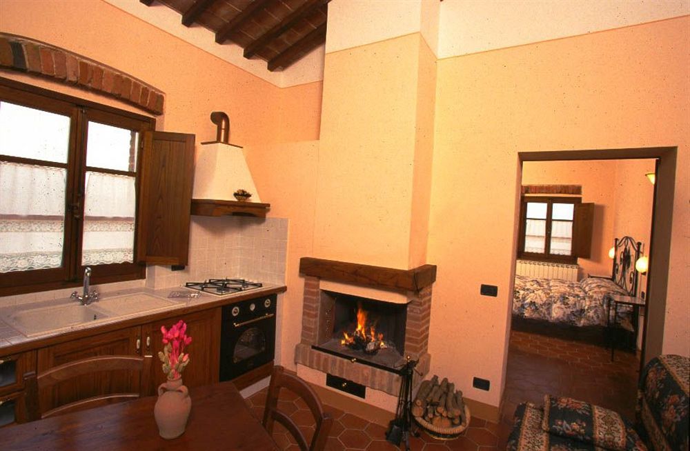 Agriturismo Terra Rossa Valiano エクステリア 写真
