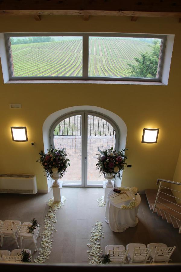 Agriturismo Terra Rossa Valiano エクステリア 写真